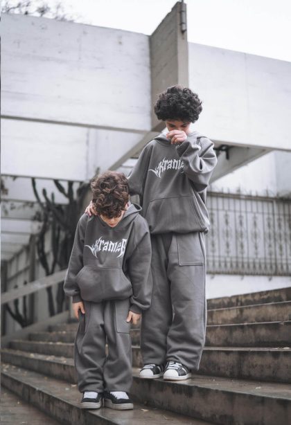 Pack Kids: Polera AC + Buzo oversize AC + Regalo prenda