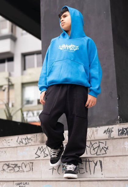 Pack Kids: Polera Az + Buzo oversize Ng + Regalo prenda